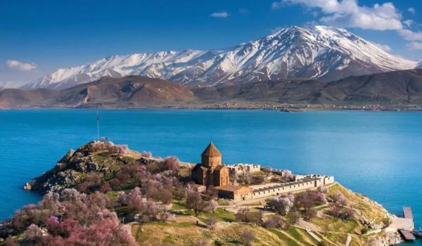 شهر دیدنی وان
